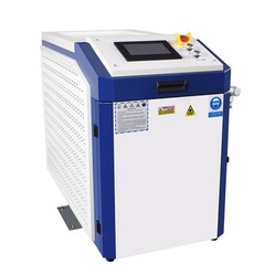 US Raycus 3000W Laser Welder 4in1 Laser Welding/Cutting/Cleaning Machine 220V