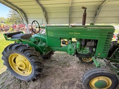 John Deere M Wide Front Tractor 1947 – 1952 Utility