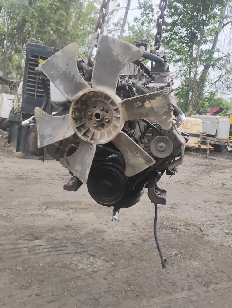 Isuzu C240 4 Cylinder Diesel Engine – 2.4L – Tested – Ships Fast