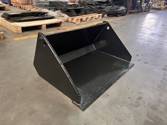 AGT 32 inch Toothless Bucket for Mini Skid Steer Loader Bucket Without Teeth