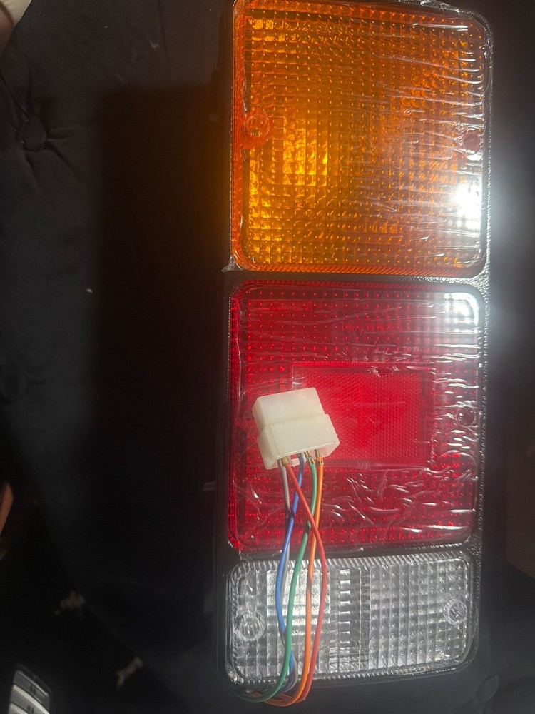 24V Bulb Mitsubishi Canter FE111 FE114 FE444 tail light assemblies Truck Lorry