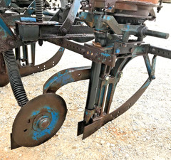 Used Ford 309 -2 Row Planter WITH Fertilizer (FREE 1000 MILE DELIVERY FROM KY)