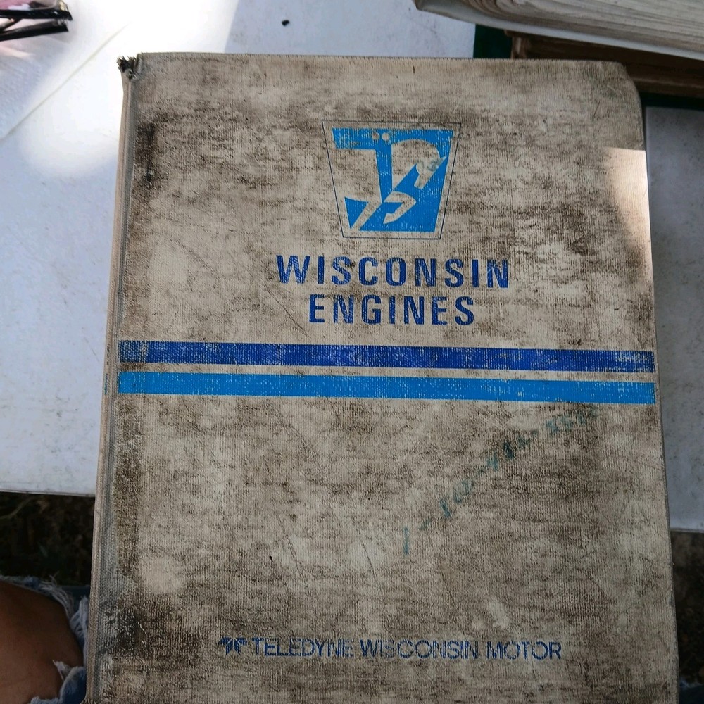 Large Wisconsin Heavy Duty Engine Manual Binder Notebook