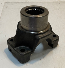 End Yoke C-268391 | 3-5/8″ L 2-1/2″ W 32mm Bore 8mm Bolt Holes 24-Spline
