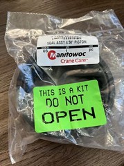 Manitowoc Crane Care Seal Assy 4.50” Piston 7794000569