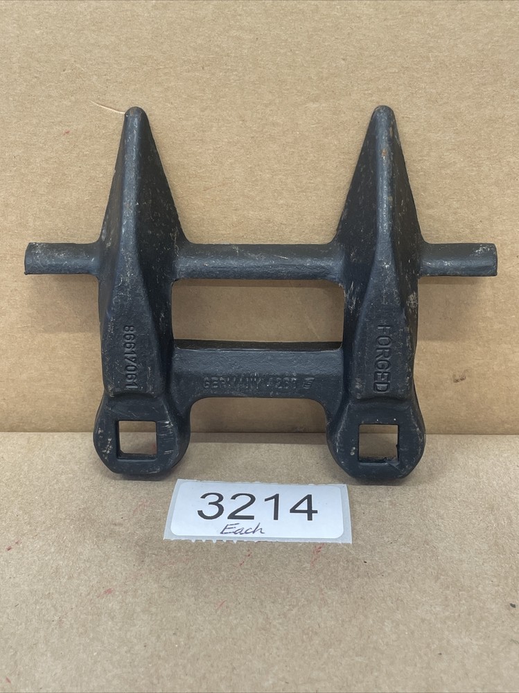 86617061 ~ Sickle Guard Double Point ~ New Holland ~ Germany 4268 ~ NOS