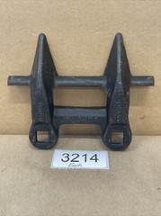 86617061 ~ Sickle Guard Double Point ~ New Holland ~ Germany 4268 ~ NOS