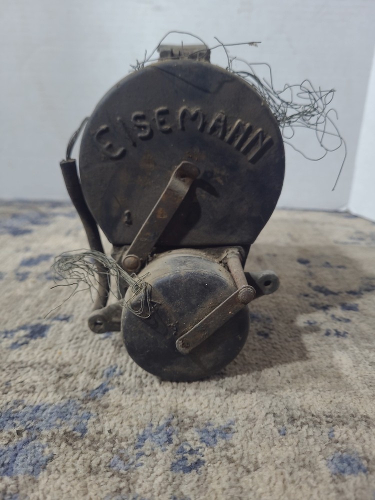 Antique Eisemann Type G4 Magneto Tractor Automobile Parts Ignition