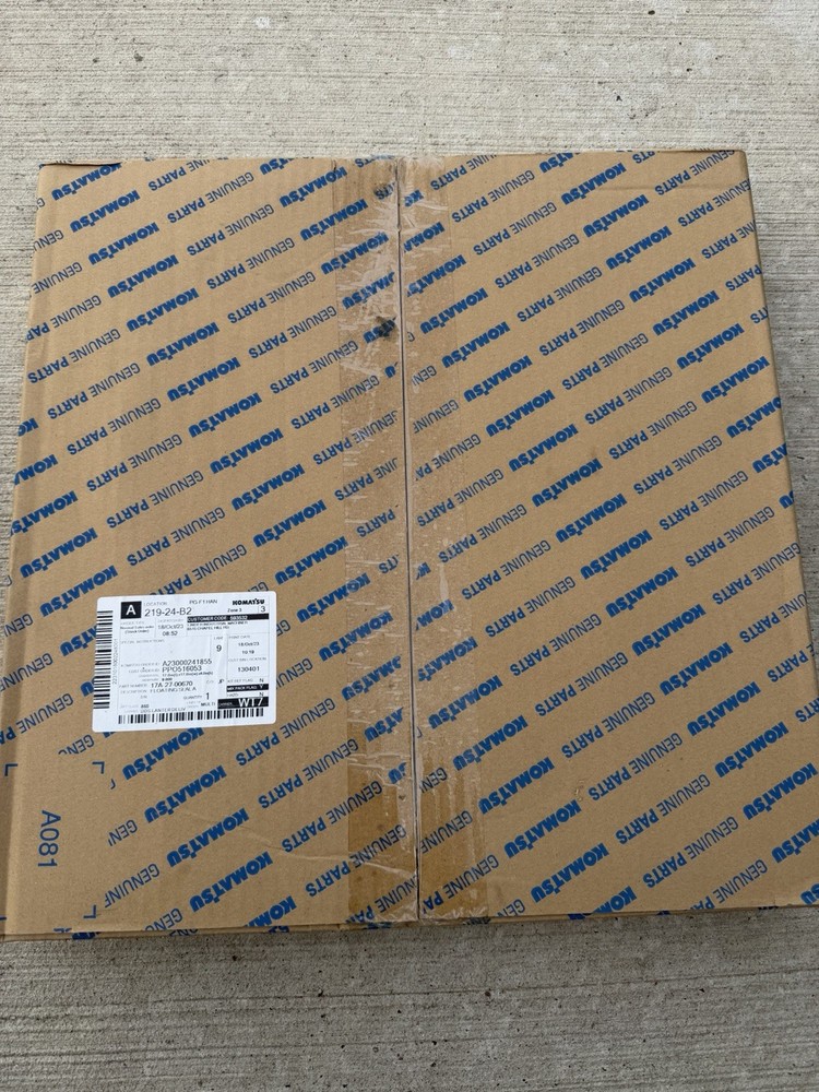 17A-27-00670 (13Y-27-11600) KOMATSU FLOATING SEAL **NEW AND UNOPENED**