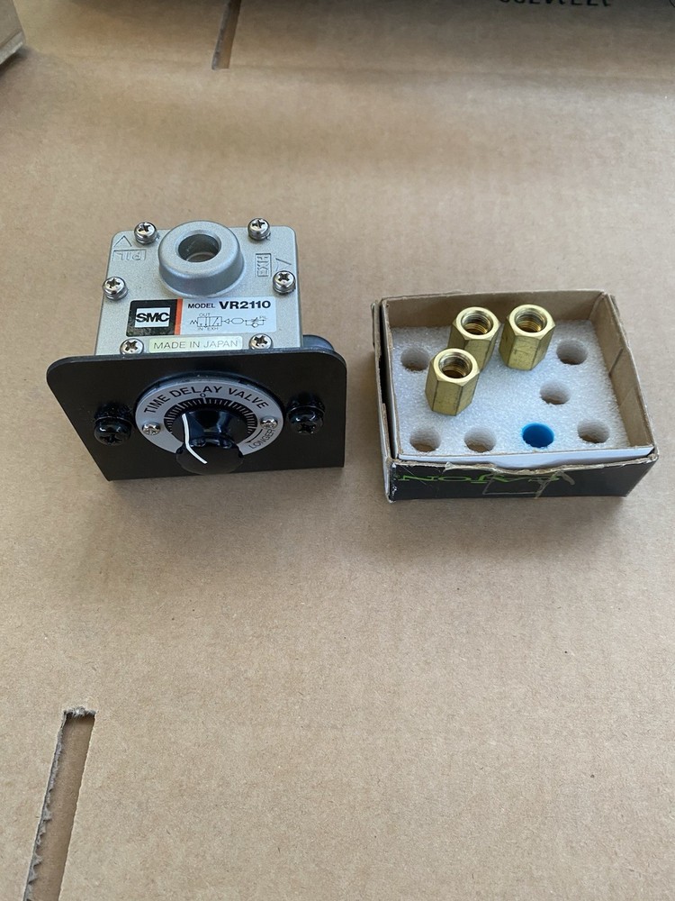 (MC78) SMC VR2110 Valve with Fittings