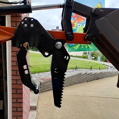 Backhoe Thumb Excavator Universal Claw Tractor For Kubota Deere Attachment