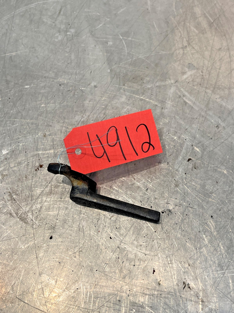 Massey Ferguson MF 2775 Tractor Lever 3320377