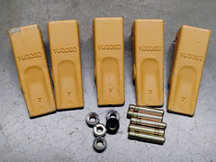 5x 1U3202 Aftermarket Caterpillar Part Bucket Tooth for J200 Series (QTY 5)