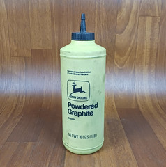 Vintage John Deere Powdered Graphite 1 Pound Can Bottle B33379