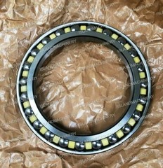 Kubota final drive bearing and seal – SVL75-2, SVL75-3