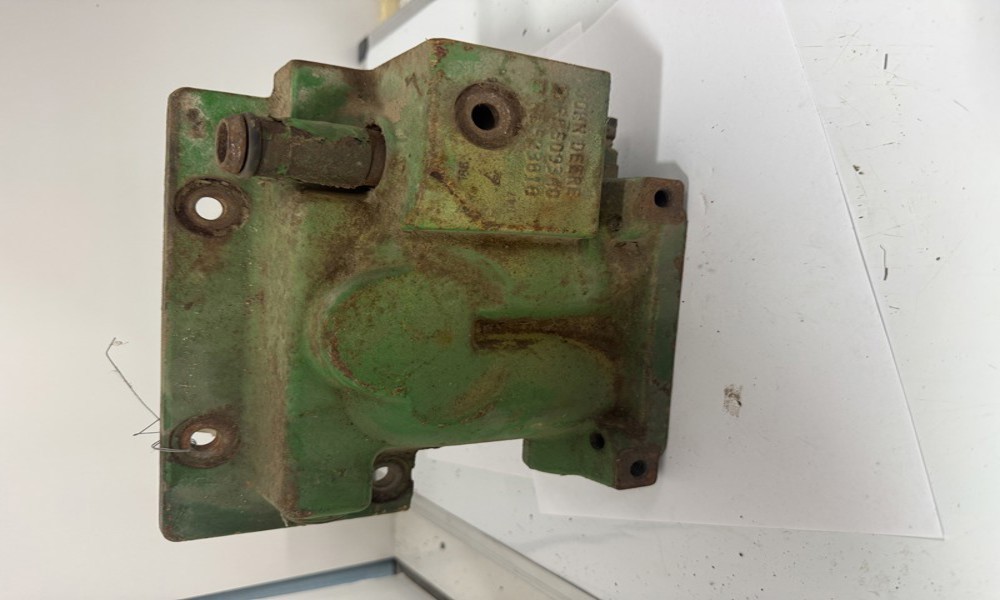 Used John Deere Housing RE509340