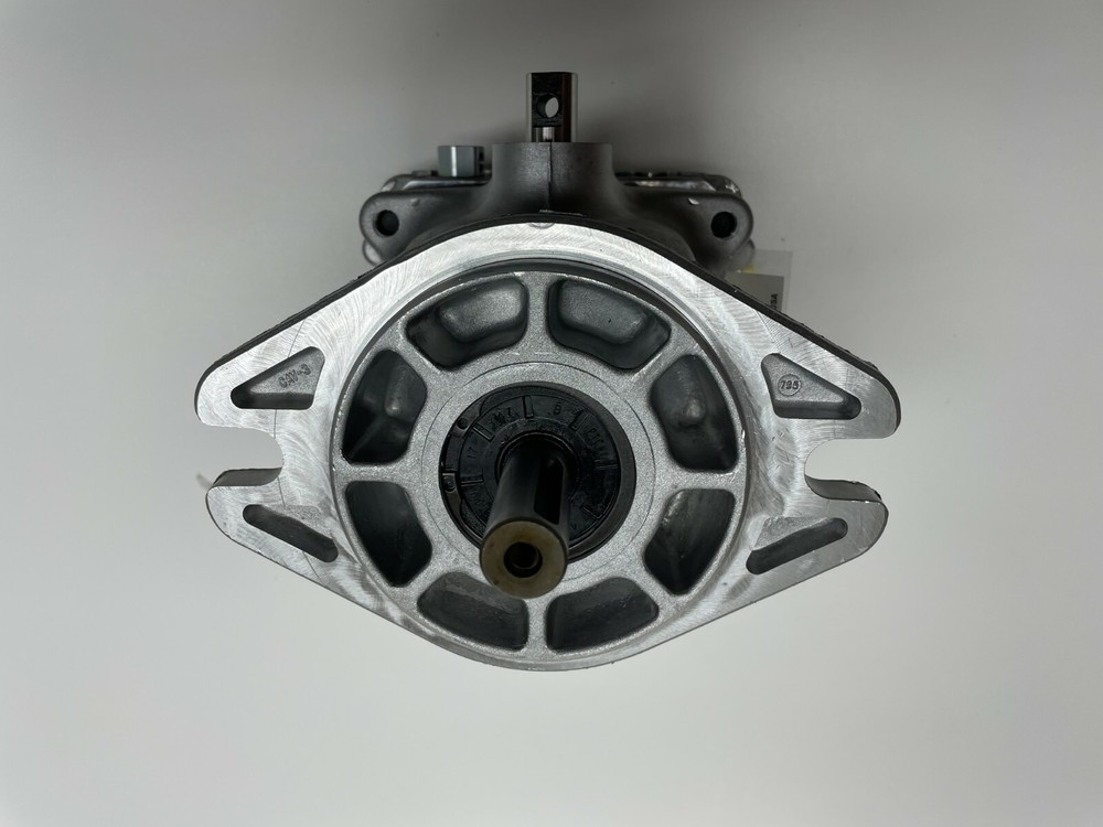 New Toro Dingo Drive Pump Part Number 98-8431. Fits SOME 420 and 425 models