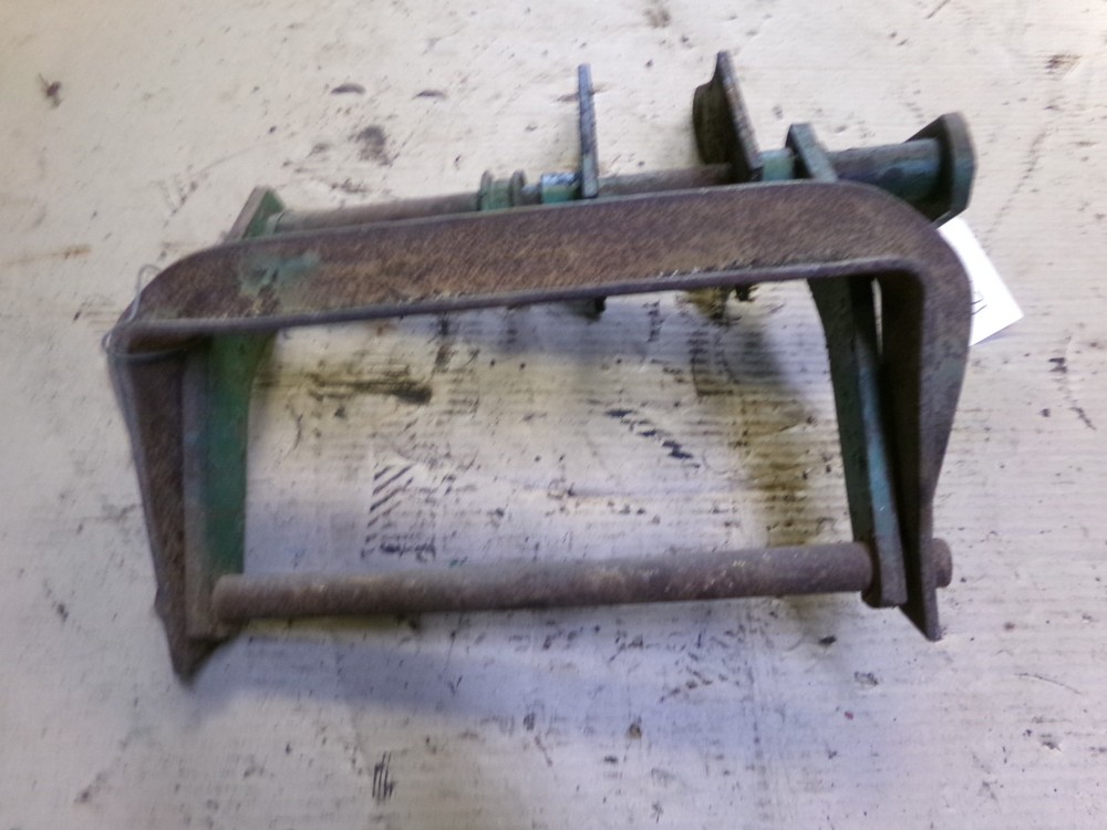 John Deere M ir MT implement mount.
