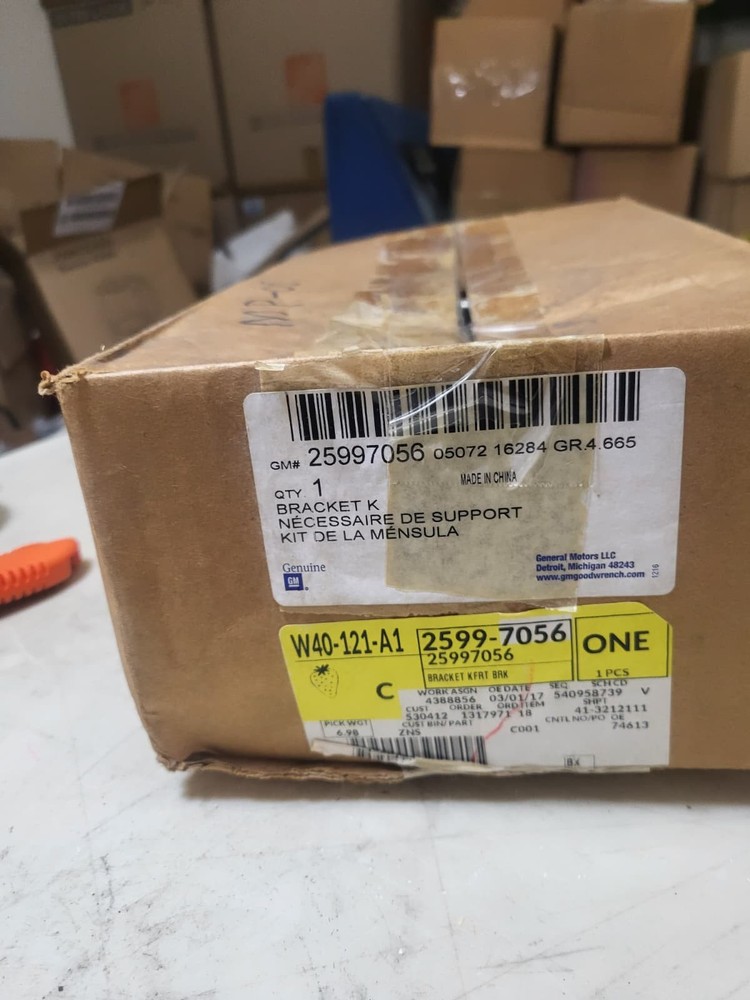 General Motors GM 25997056 Front Right Caliper Bracket