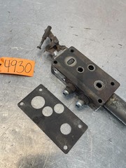 1979 Massey Ferguson MF 2775 Tractor Hydraulic Valve