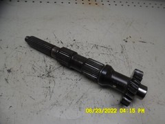 JOHN DEERE 4200 COUNTER SHAFT YZ80829