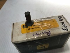 16H1093 GENUINE John Deere Original Equipment 5/16″ x 3/4″ RIVET QTY of 10