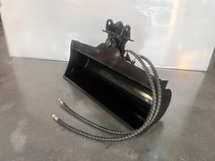 AGT 40in Tilting Bucket Capacity 0.05M³ for 0.8-1.8ton Mini Excavator Attachment