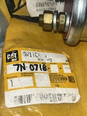 CAT 7N-0718 2-Position (ON/OFF) Master Disconnect/Ignition Switch OEM NOS