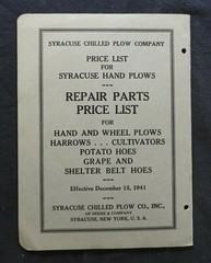 1942 JOHN DEERE SYRACUSE CHILLED PLOW PRICE LIST MANUAL HAND PLOWS POTATO HOES