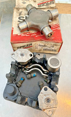 5-677X Dana SPICER *PARTIAL* U-JOINT Cross Bearing International 1696917C91