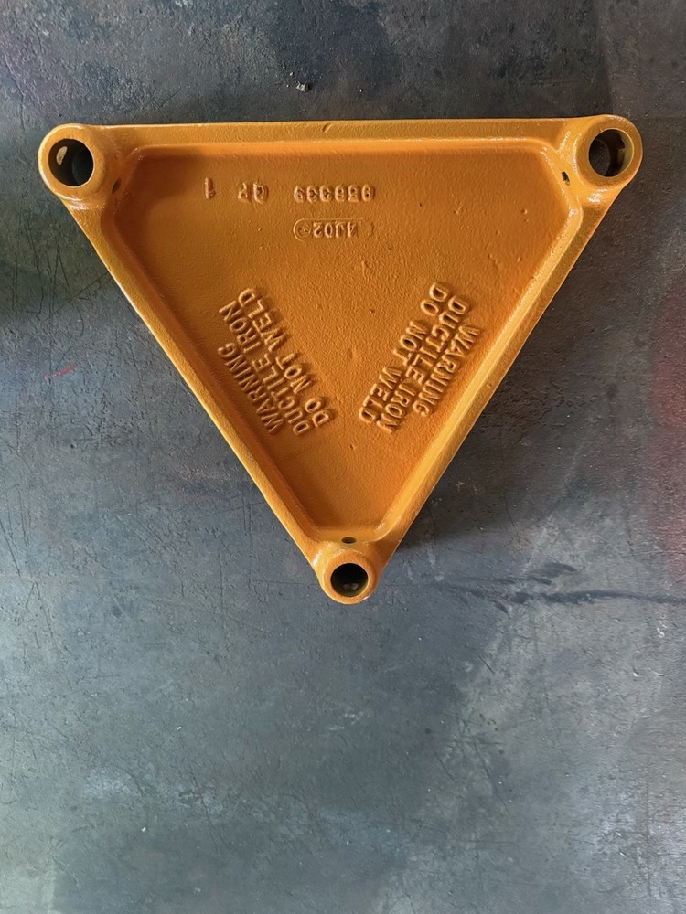 CASE 1845C D124401 Outer Loader Linkage Bracket – Used / EXC+ Cond (2 Available)