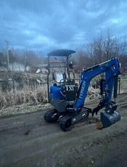 FREE SHIP Mini Excavator 1 Ton Digger 13.5hp Gas Tracked Crawler B&S EPA Engine