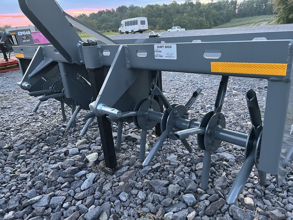 New Dirt Dog Plug Core Aerator 5′ in Gray