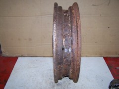 F&H Round Spoke Front Tractor Wheel 16″ Rim FRENCH HECT HC223 Original Implement