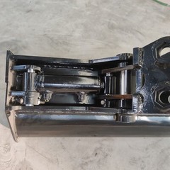 600mm Tilting Bucket Attachment for TYPHON Mini Excavators Mini Excavator Bucket