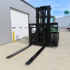 Clark C500 Y300D 30,000 LB Diesel Forklift 204″ H 2-Stage 96″ Forks Solid Tires