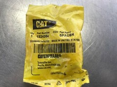 1324354 GENUINE CAT SPACER 10.5X19X26.5-MM THK Caterpillar 132-4354