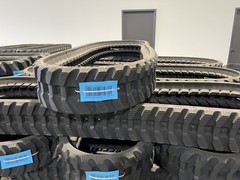 One Rubber Track – 6″ , 150x48x67 fits Toro Dingo TX1000, Sprocket type, #22327