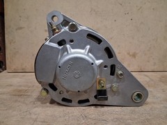Isuzu 1812000781, 1-81200-078-1 Hitachi 24V 20A alternator LT220-11C