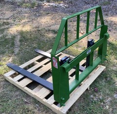 KIVEL 48″ 3500LB Pallet Forks for John Deere Tractor 200,300,400 & 500 Series