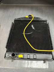 Radiator 200 250 AMP SA-200 249748 249748-A 249748N 409748 409748-A G1087 Damage
