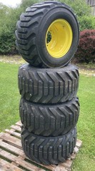 NEW HD 31X15.5-15 Hippo Skid Steer Tires/Rims for New Holland-8PLY-31-15.5-15