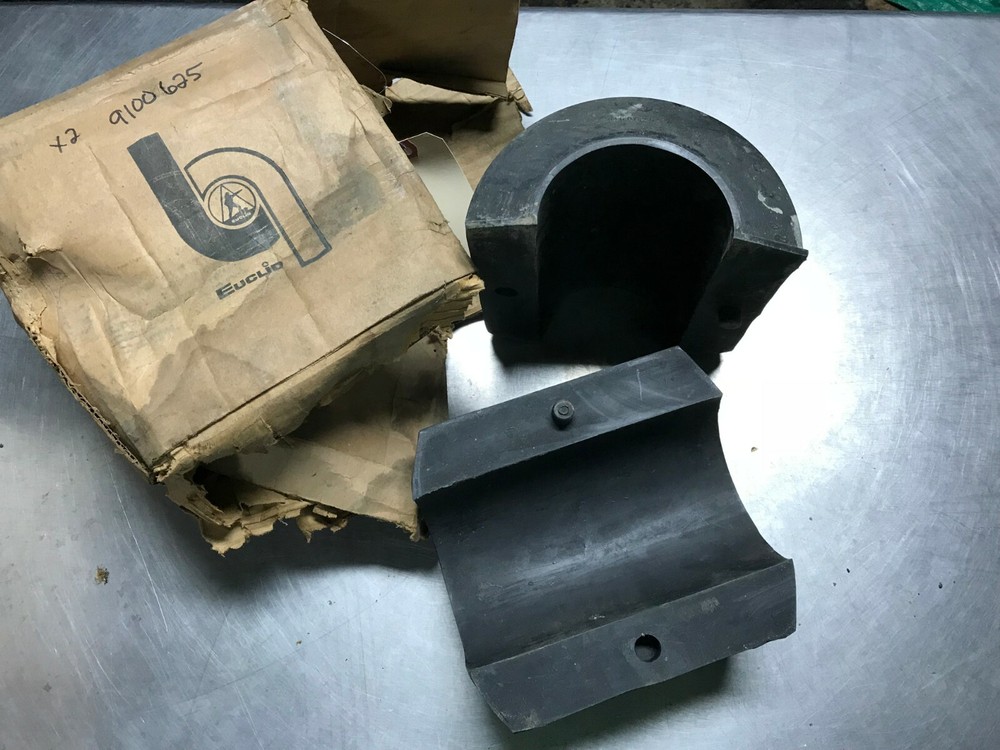 9100625 GENUINE Euclid RUBBER BUSHING QTY of 2 E9100625 GM Terex 81006221
