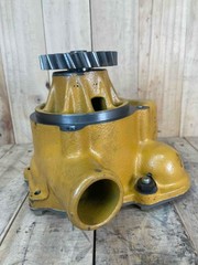 R6151-61-1121 R6151611121 Water Pump Komatsu Factory Rebuilt OEM