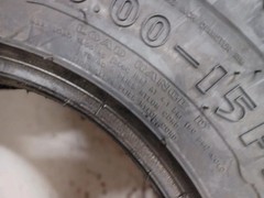 10.00-15 TIRE NEW COSMETIC BLEM 8PLY F-1 HIGHWAY SERV. IMPLEMENT 100015 10.00 15