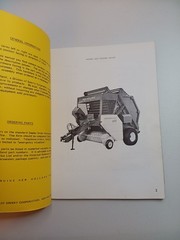 New Holland Model 852 Round Baler Service Parts Catalog Manual 1982