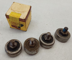 New Holland 268 269 272 273 275 feeder roller stud bearing 65982 178746 128780