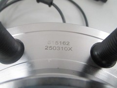 MOOG NEW Front Wheel Bearing Hub Assy 515162 NOS Part (LOT OF 2) 0810