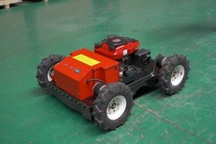 Remote-controlled gasoline lawn mower, suitable for backyards and outdoors.