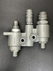 New Holland #47396759 / Old #84173613 Faster 4BD4FH Hydraulic flat face Manifold